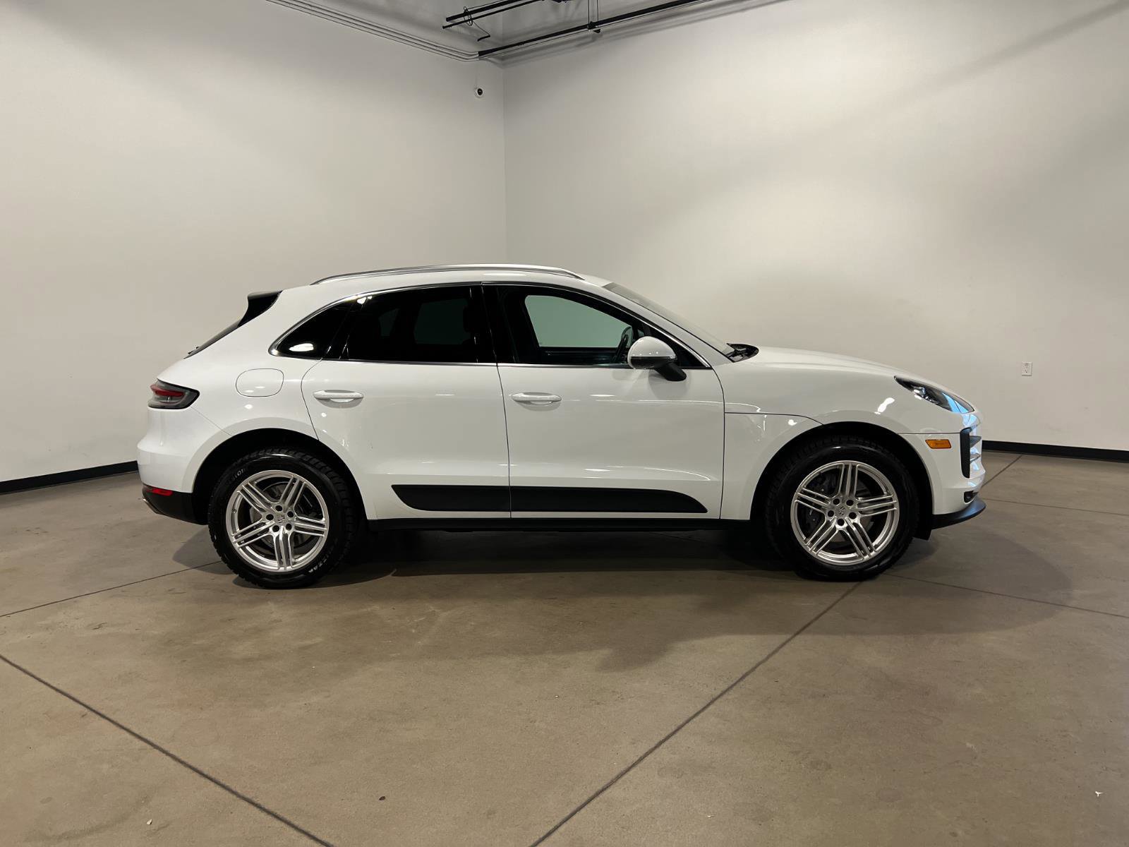 Used 2021 Porsche Macan image 2