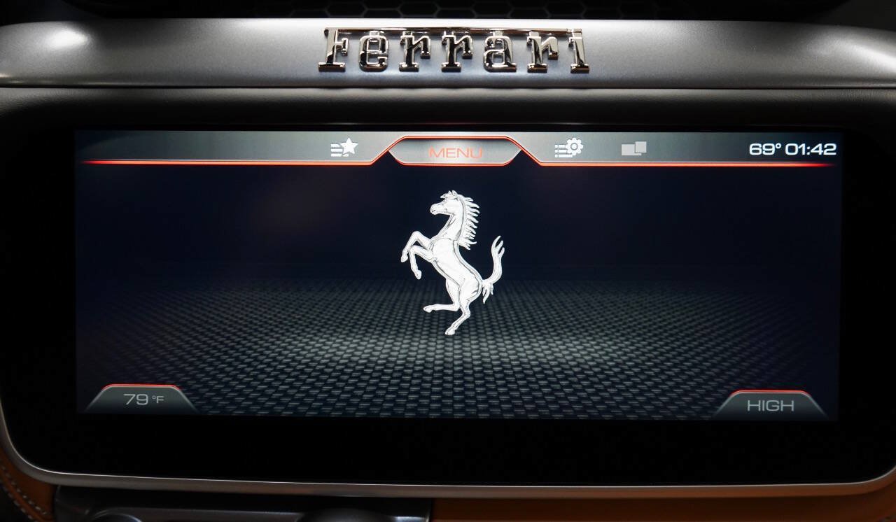 Used 2019 Ferrari Portofino RWD image 97