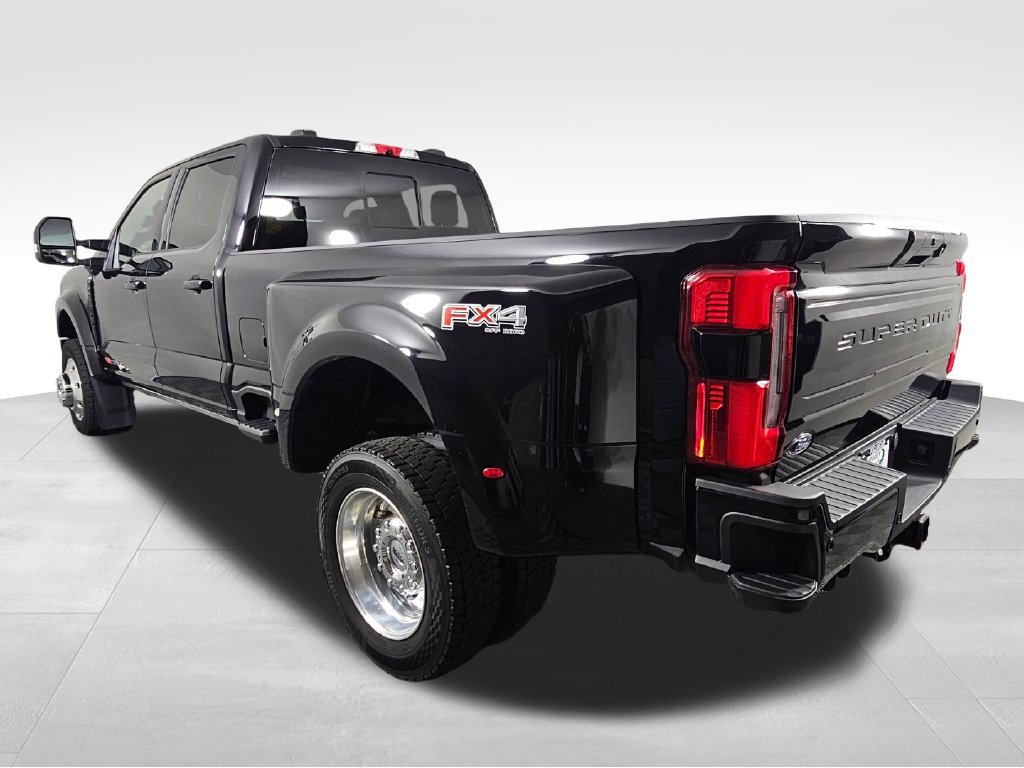 Certified 2025 Ford F450 Platinum w/ FX4 Off-Road Package AWD/4WD image 5