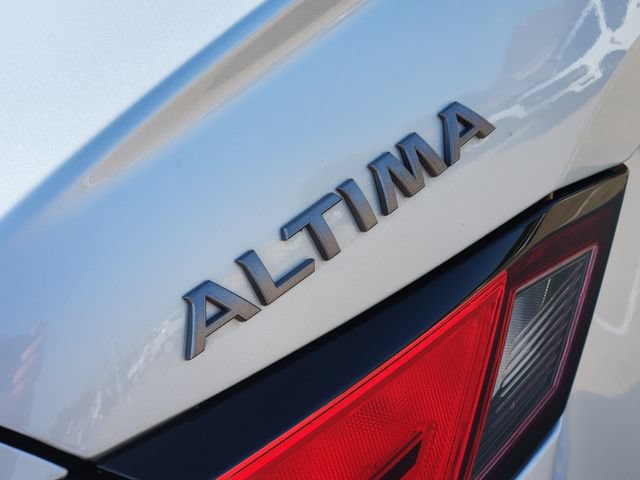 Used 2024 Nissan Altima 2.5 S FWD image 8