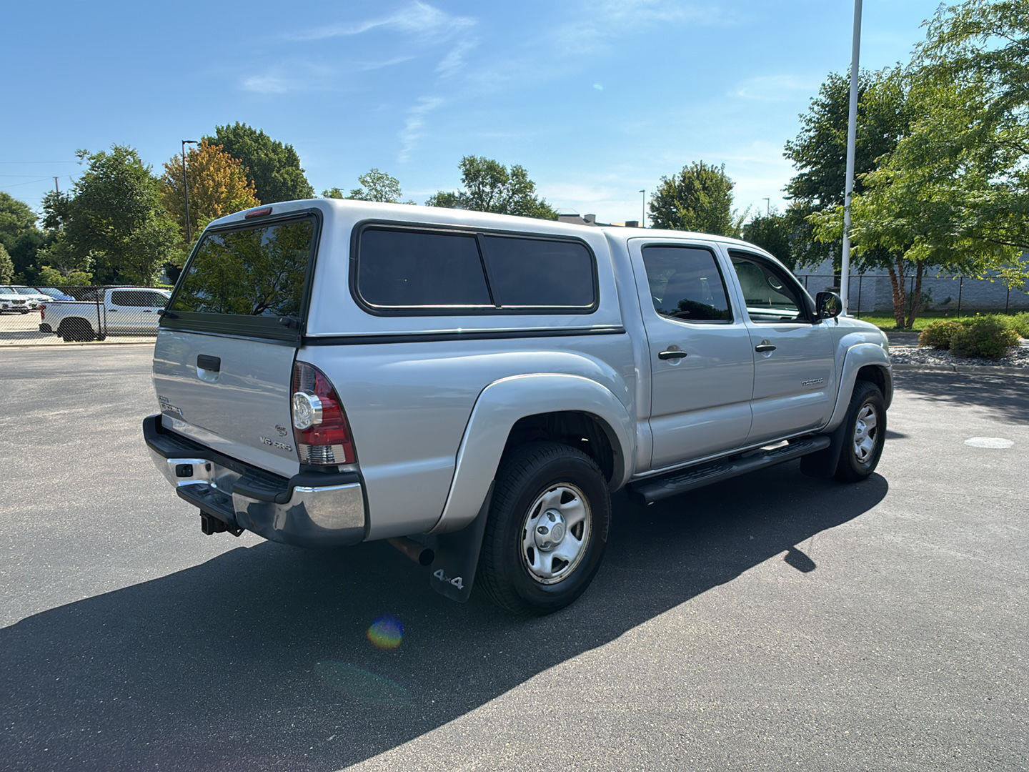 Used 2011 Toyota Tacoma 4x4 Double Cab w/ SR5 Pkg #2 image 11