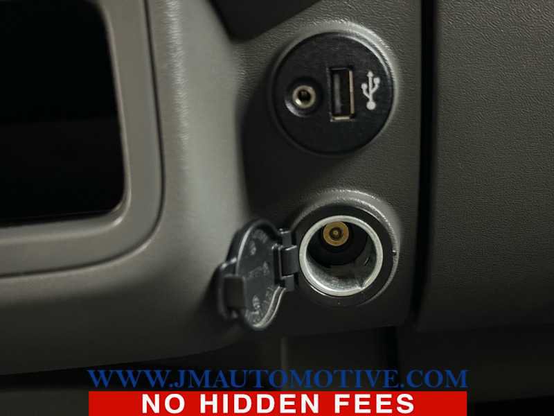 Used 2019 Nissan Frontier SV image 30