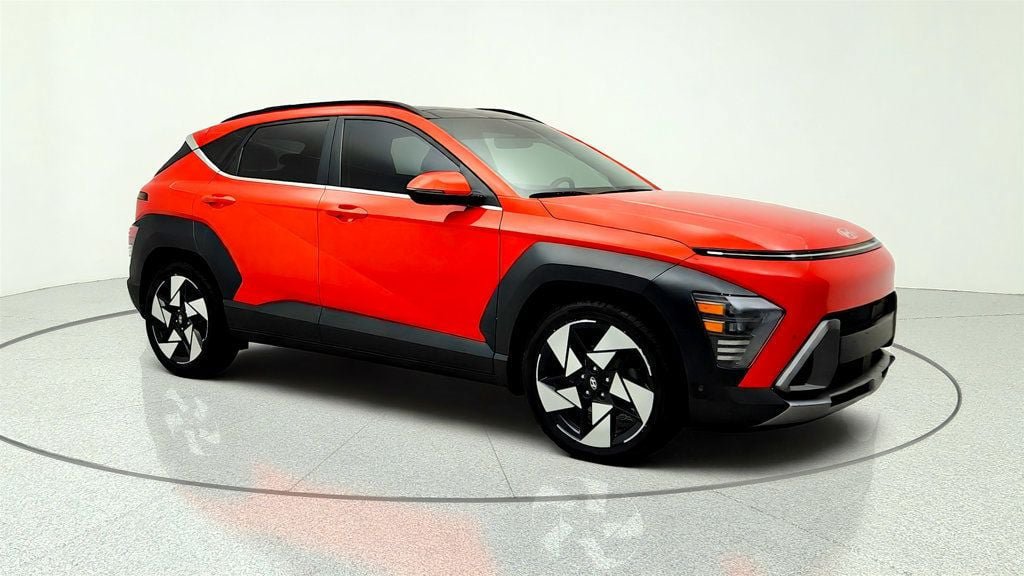 Used 2024 Hyundai Kona Limited FWD image 3
