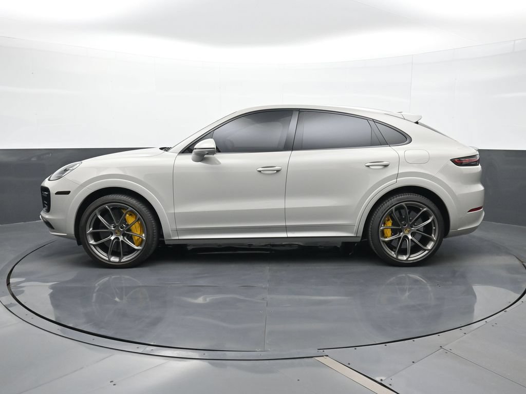Certified 2021 Porsche Cayenne Turbo S w/ Lightweight Sport Package AWD/4WD image 2