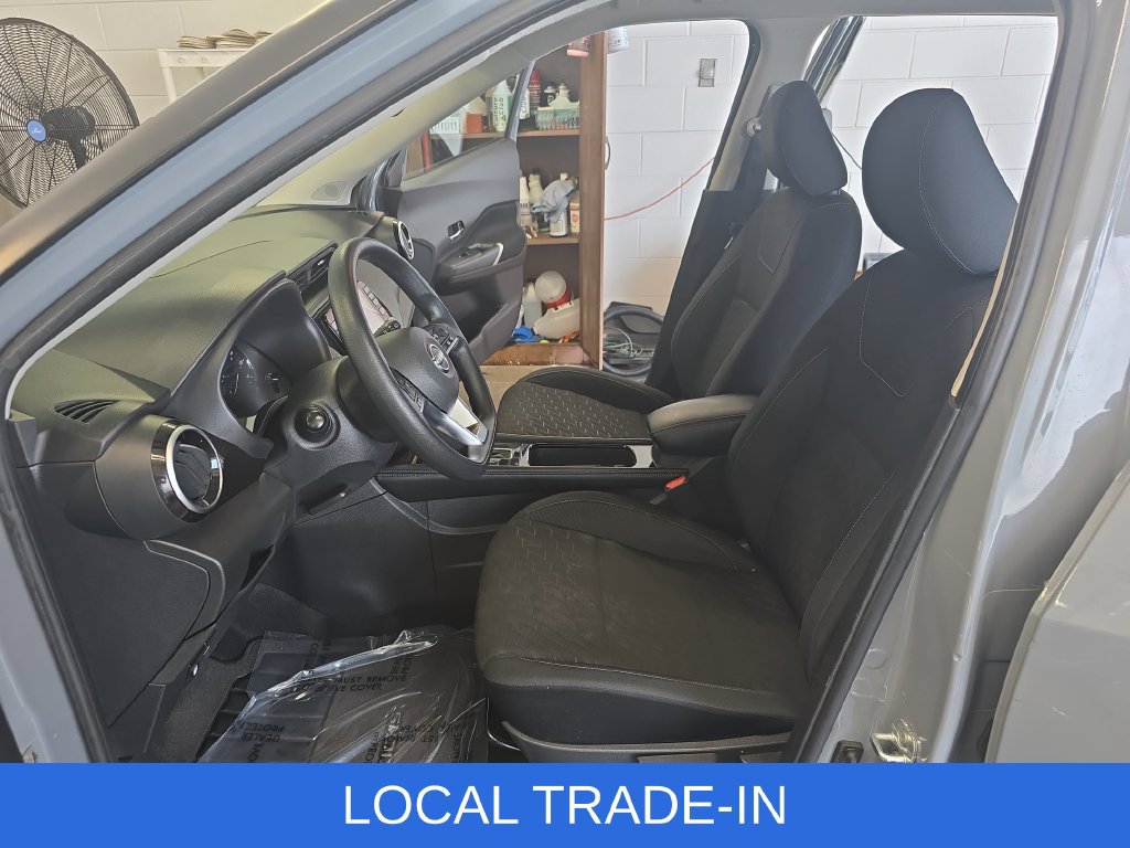 Used 2023 Nissan Kicks SV FWD image 3