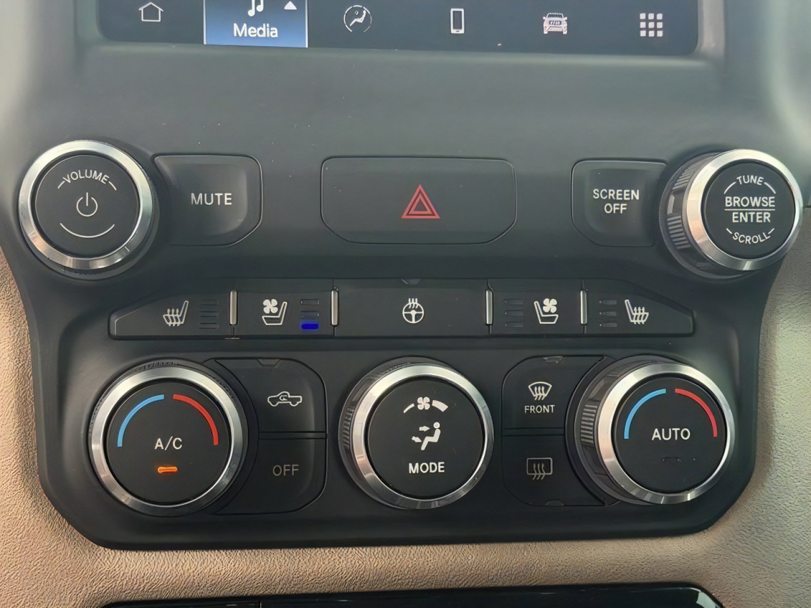 Used 2022 RAM 1500 Laramie AWD/4WD image 26