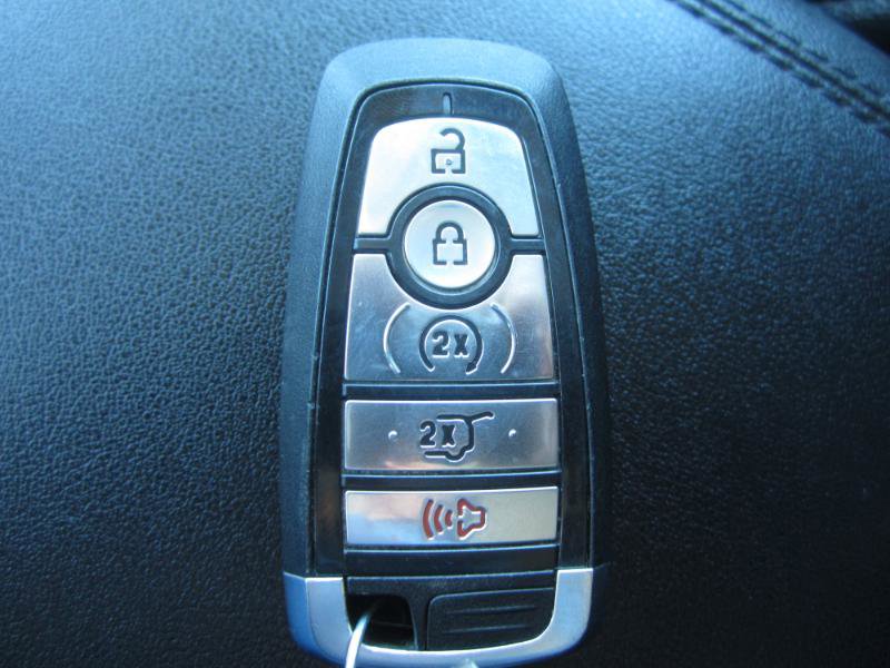 Used 2023 Ford Edge SEL w/ Convenience Package image 39