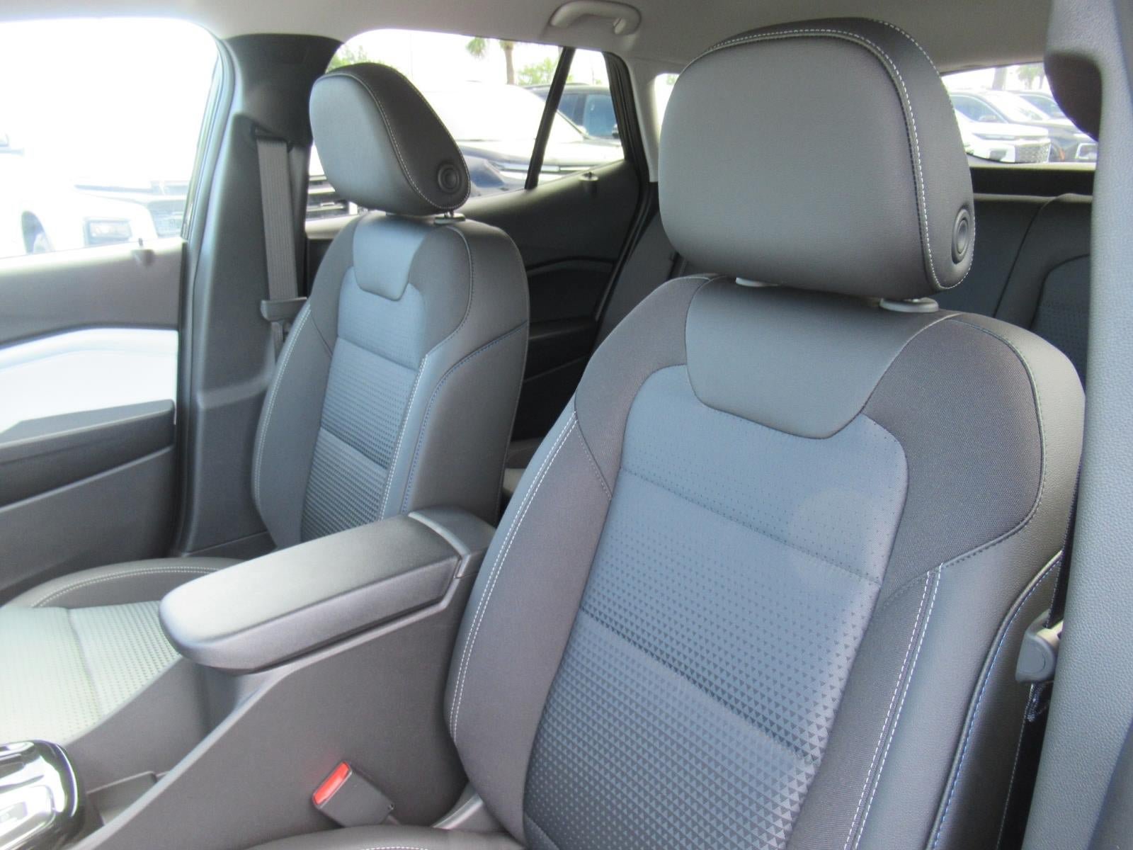 New 2026 Chevrolet Trax LT w/ Midnight Edition FWD image 17