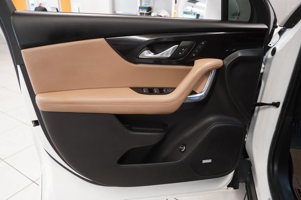Used 2019 Chevrolet Blazer Premier w/ Sun and Wheels Package FWD image 18