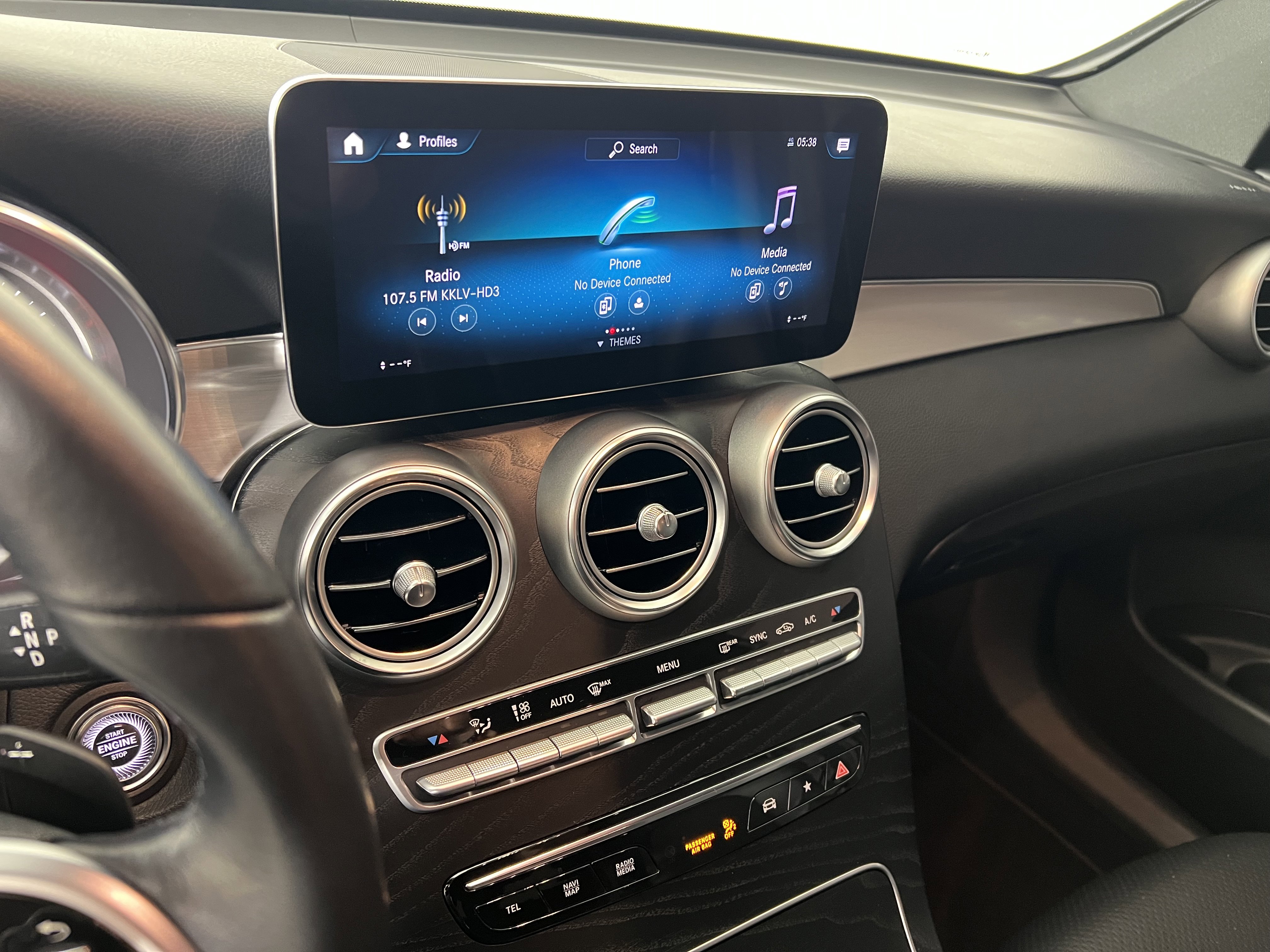 Used 2021 Mercedes-Benz GLC 300 4MATIC image 28