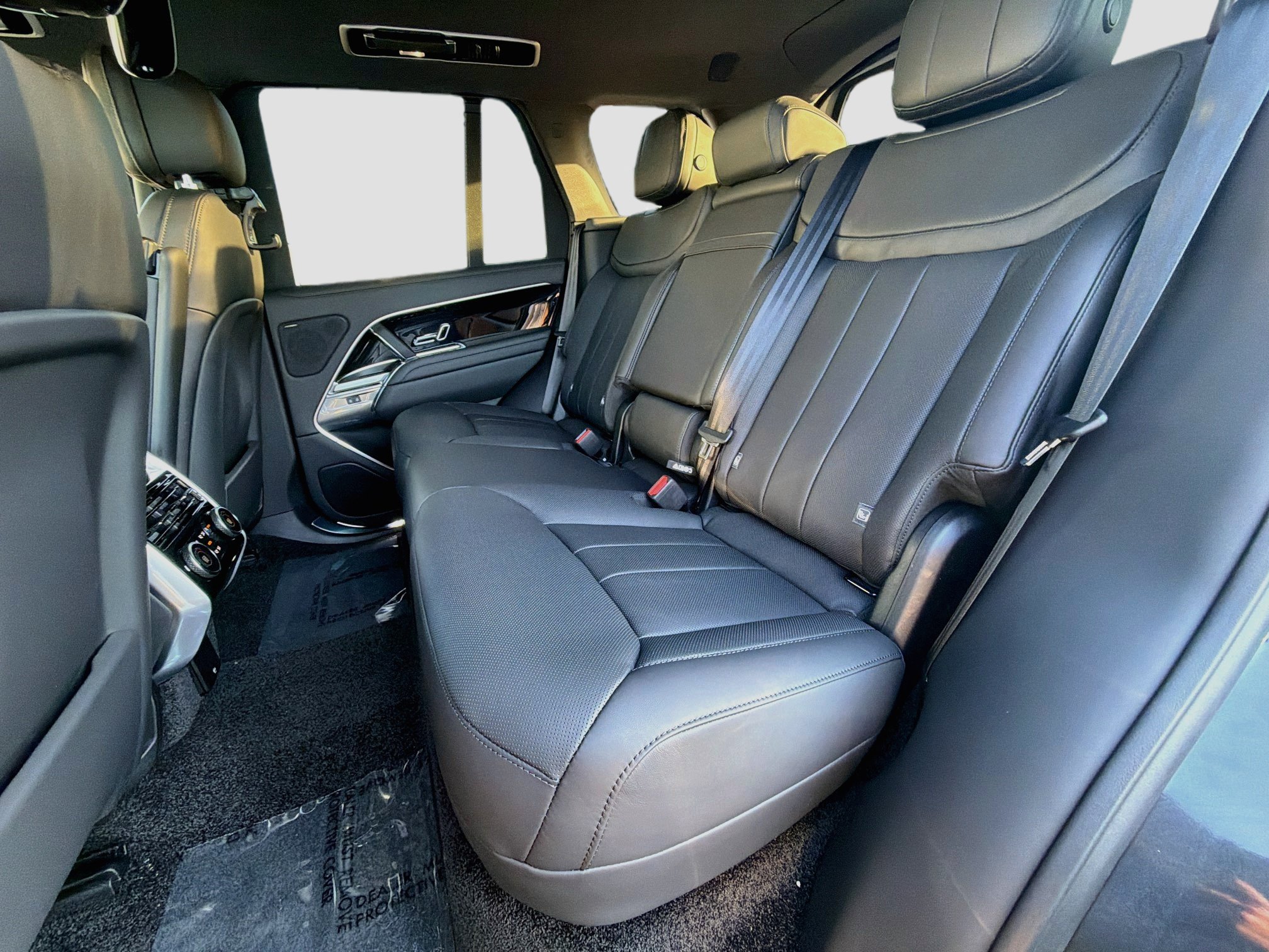 New 2027 Land Rover Range Rover SE AWD/4WD image 22