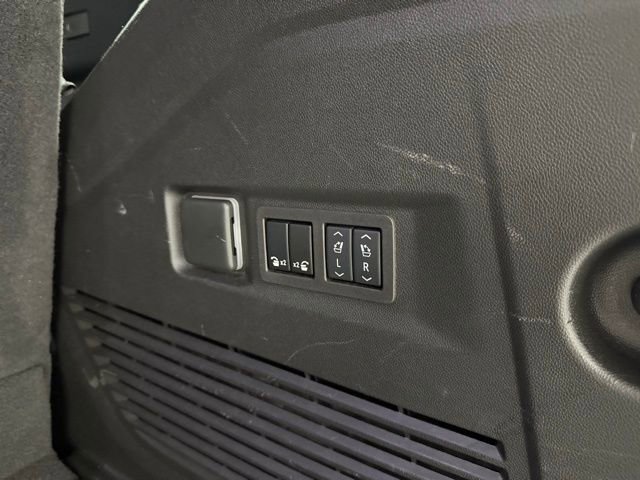 Used 2024 Chevrolet Tahoe High Country w/ Premium Package image 10