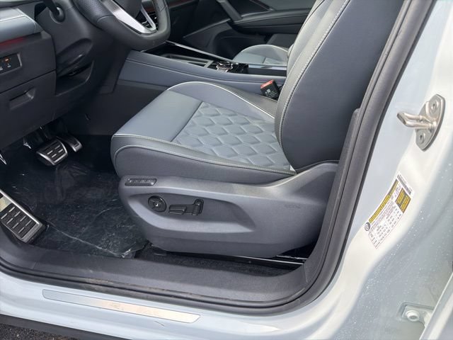 New 2026 Volkswagen Tiguan SEL R-Line AWD/4WD image 42