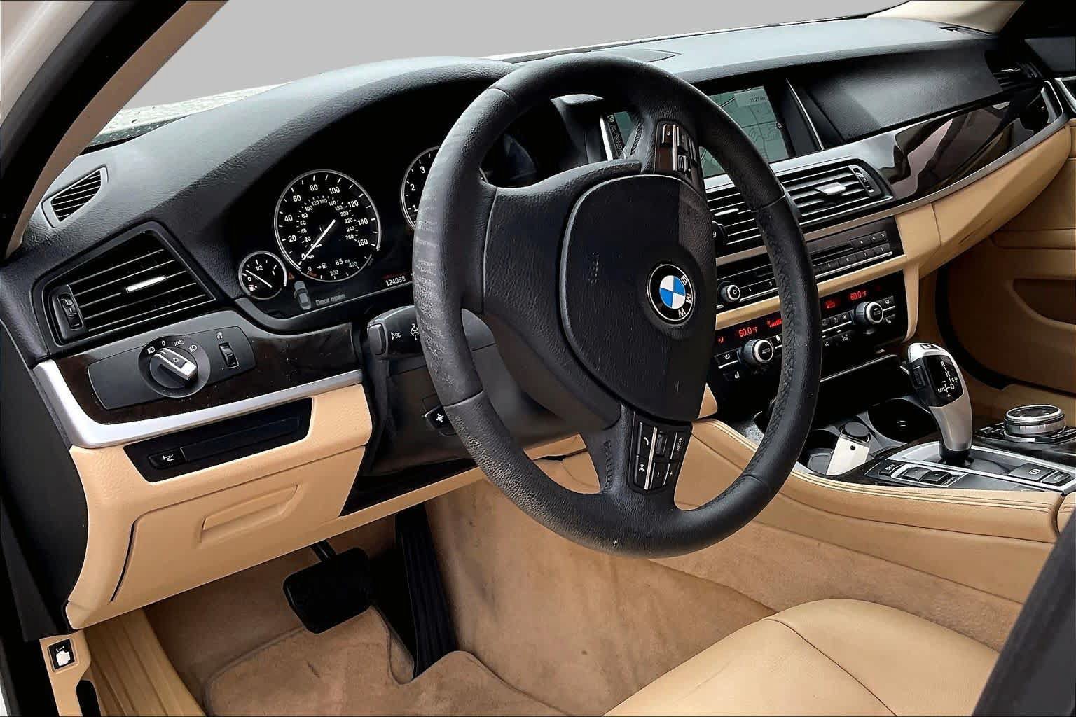 Used 2014 BMW 528i Sedan RWD image 16