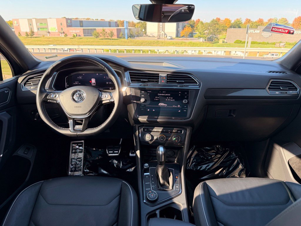 Used 2020 Volkswagen Tiguan SEL Premium R-Line w/ 3rd Row Seat Package AWD/4WD image 33