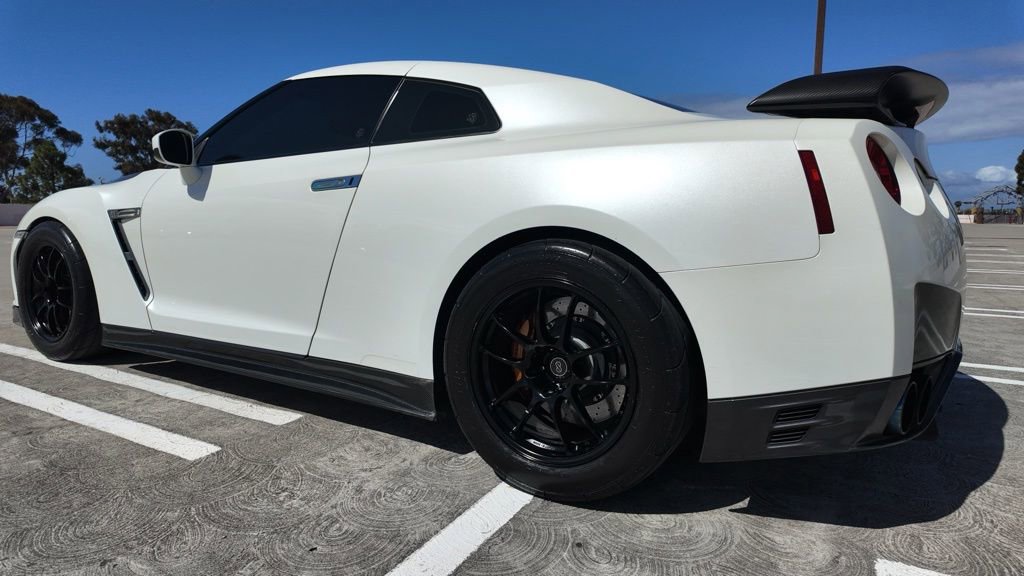 Used 2013 Nissan GT-R Black Edition AWD/4WD image 12