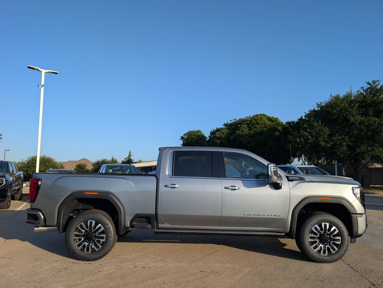 New 2026 GMC Sierra 2500 Denali Ultimate AWD/4WD image 3