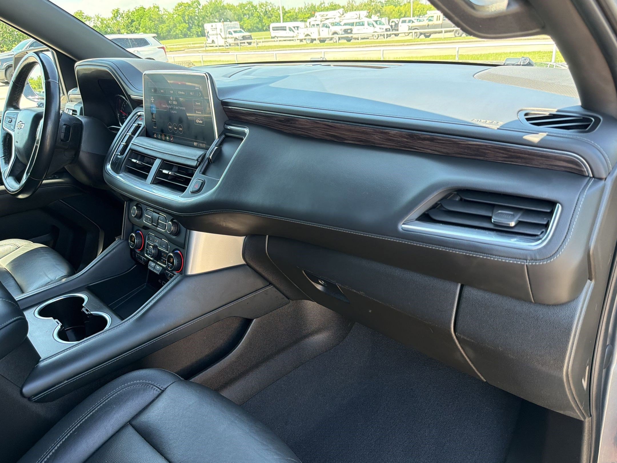Used 2021 Chevrolet Tahoe LT w/ Luxury Package AWD/4WD image 22