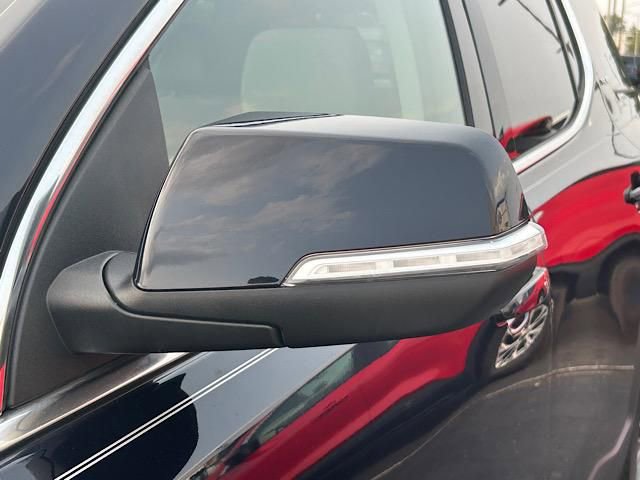 Used 2022 GMC Acadia SLE w/ Driver Convenience Package image 17