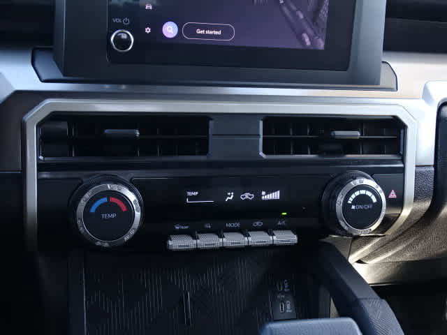 Certified 2025 Toyota Tacoma SR5 AWD/4WD image 31