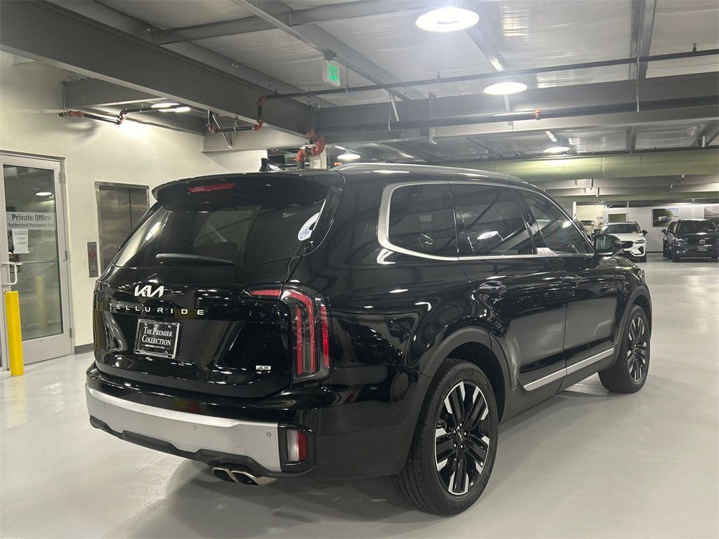 Used 2023 Kia Telluride SX image 2