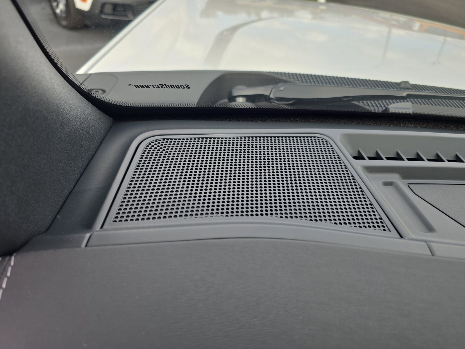 New 2025 Ford Bronco Outer Banks image 13