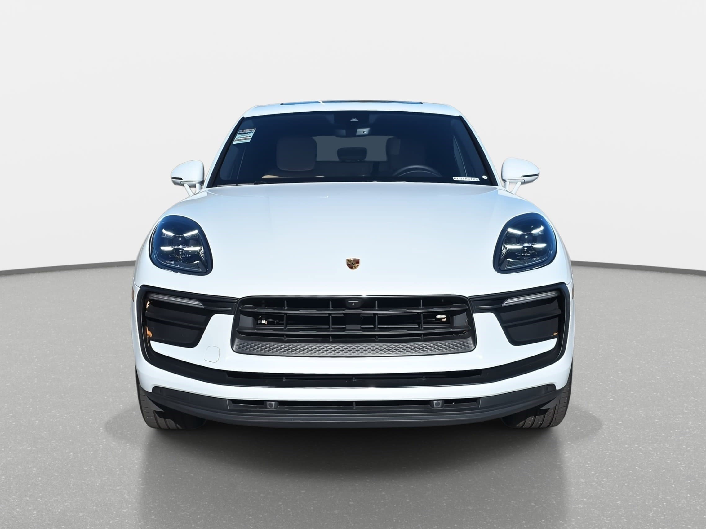 Used 2022 Porsche Macan Base image 2