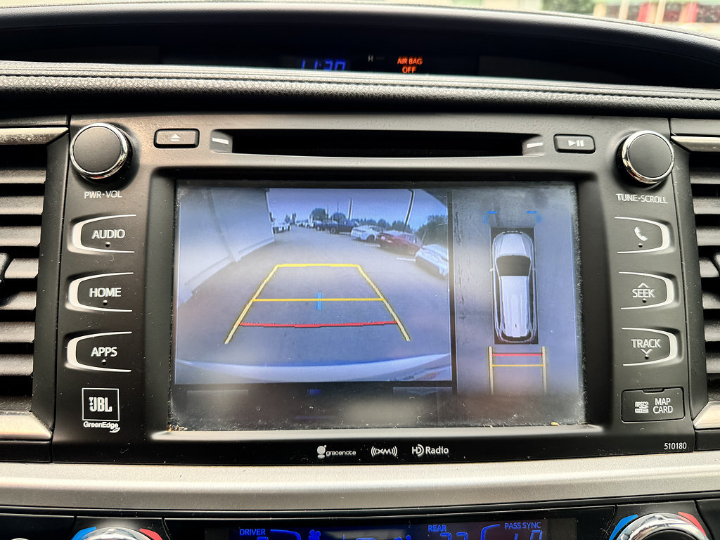 Certified 2017 Toyota Highlander Limited Platinum w/ Carpet Mat Package AWD/4WD image 21