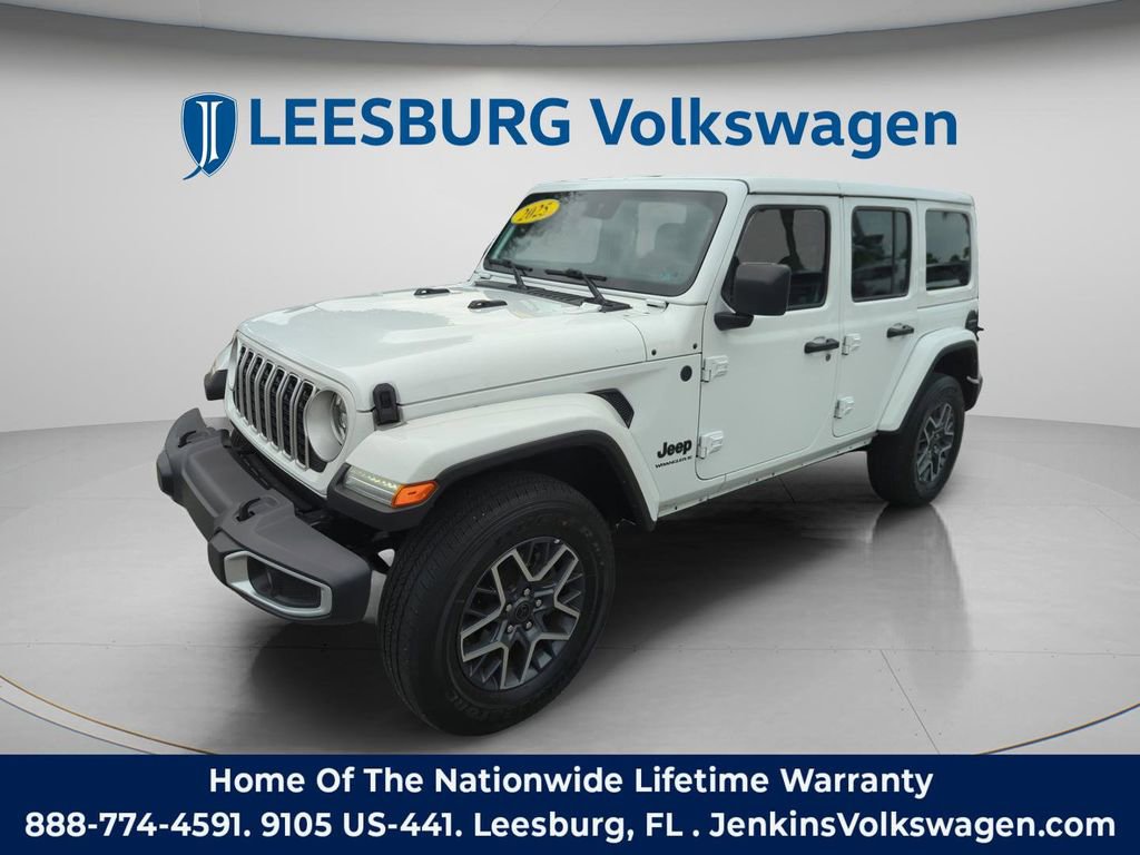 Used 2025 Jeep Wrangler Unlimited Sahara AWD/4WD image 14
