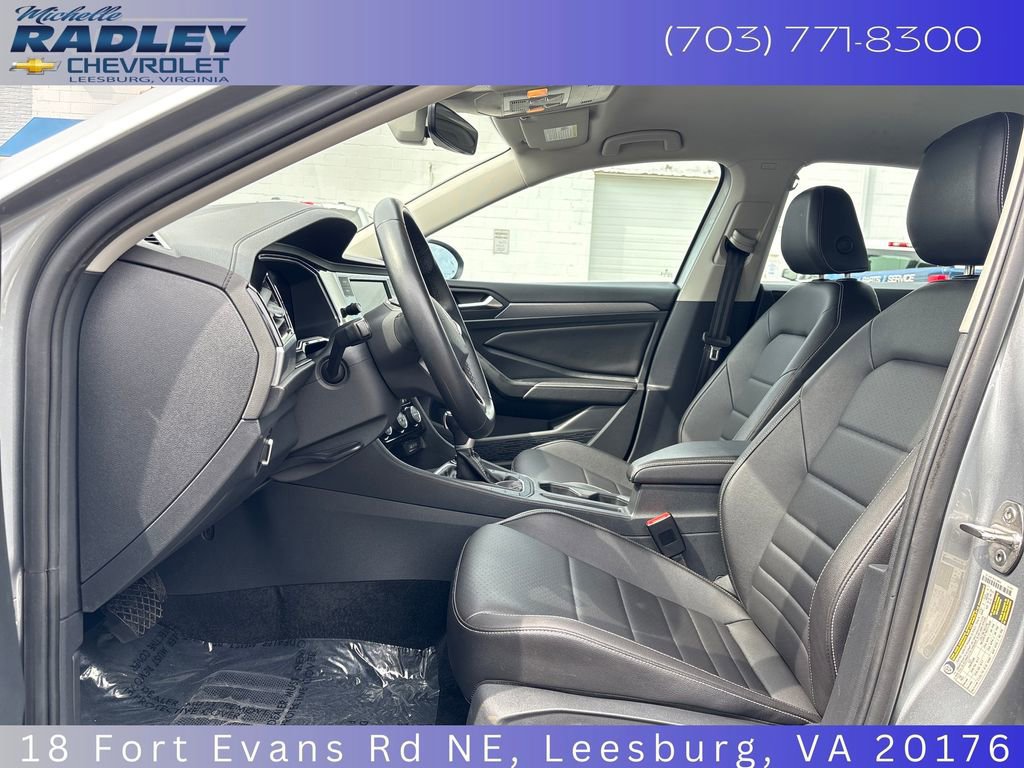 Used 2024 Volkswagen Jetta SE FWD image 21