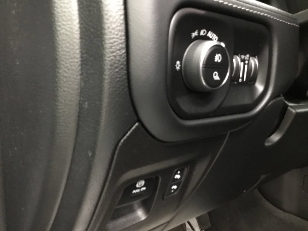 Used 2022 RAM 1500 Limited w/ Night Edition AWD/4WD image 8