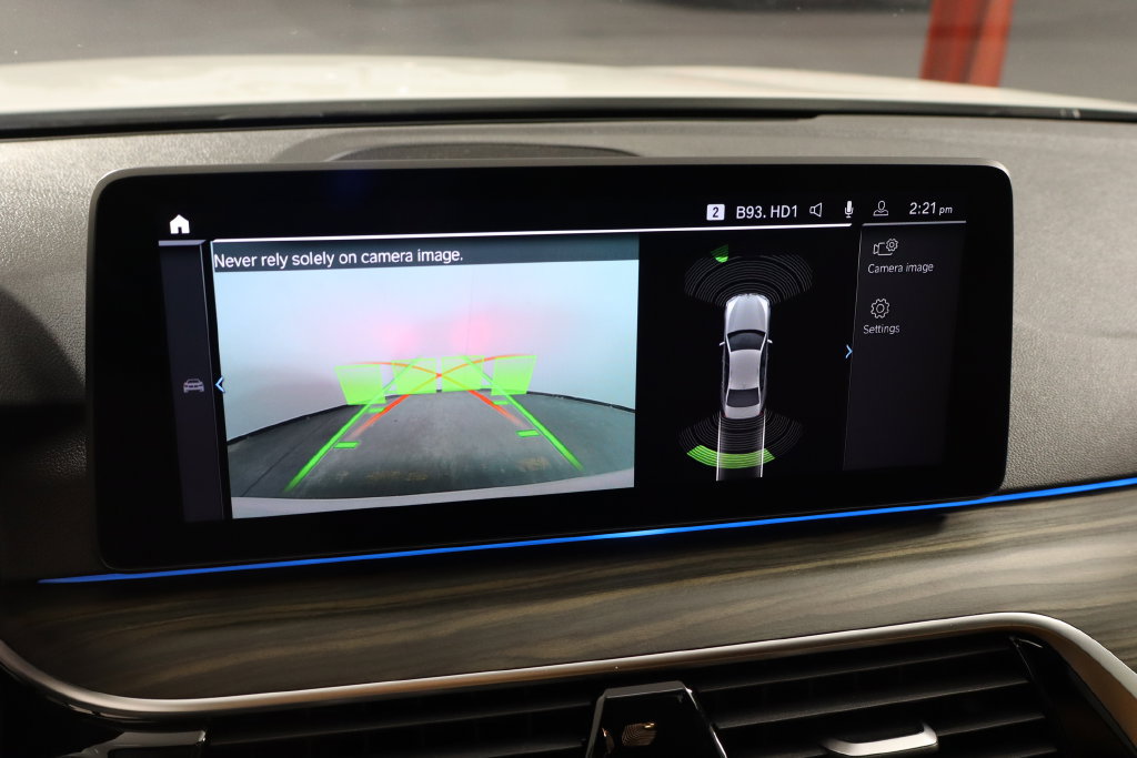 Used 2023 BMW 530e w/ M Sport Package RWD image 42