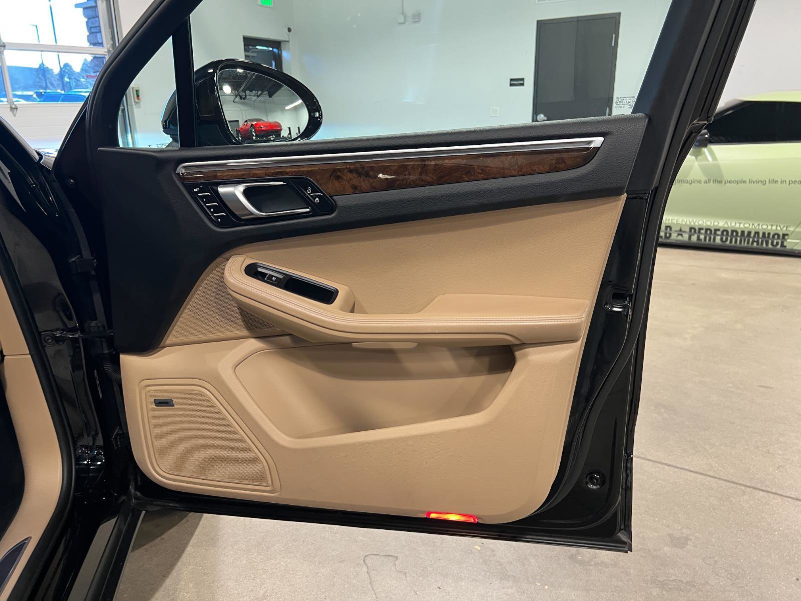 Used 2019 Porsche Macan S image 42