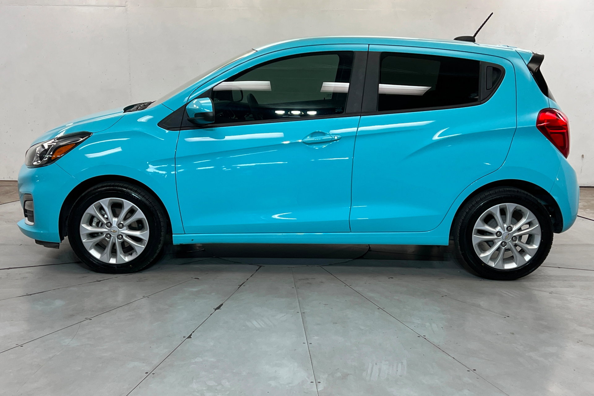 Used 2022 Chevrolet Spark LT image 2