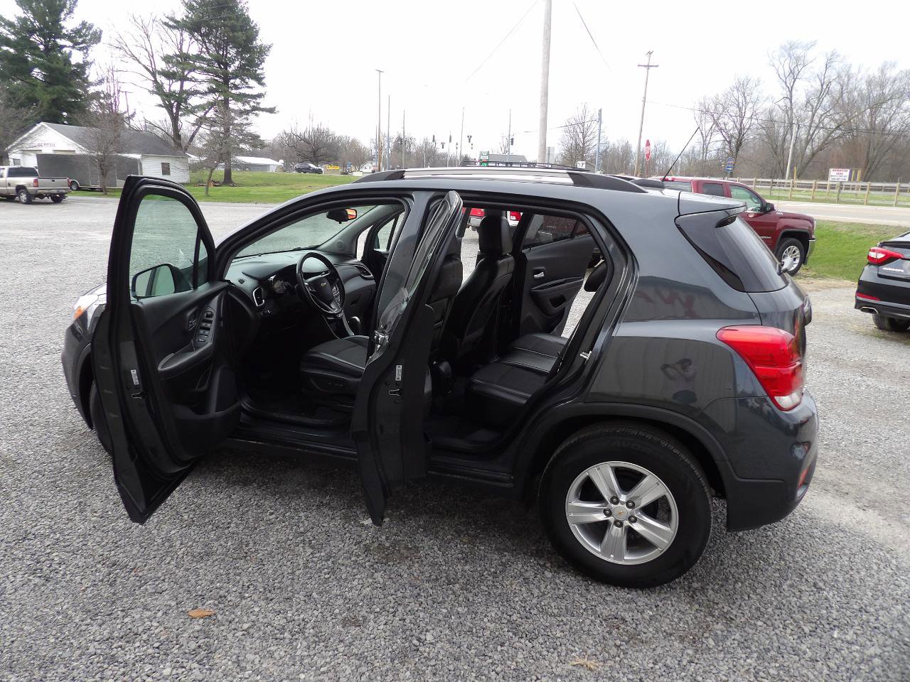 Used 2018 Chevrolet Trax LT w/ LT Convenience Package FWD image 8