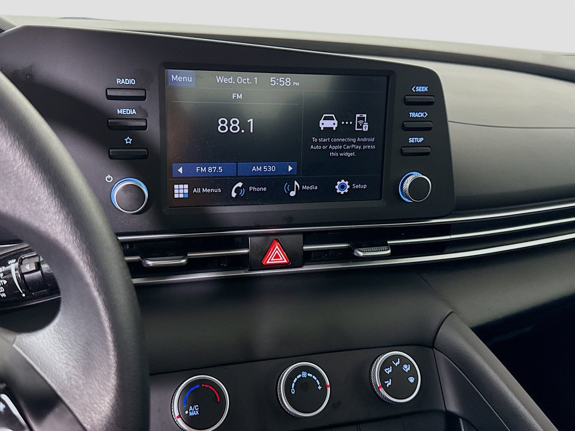 Used 2025 Hyundai Elantra SE image 18
