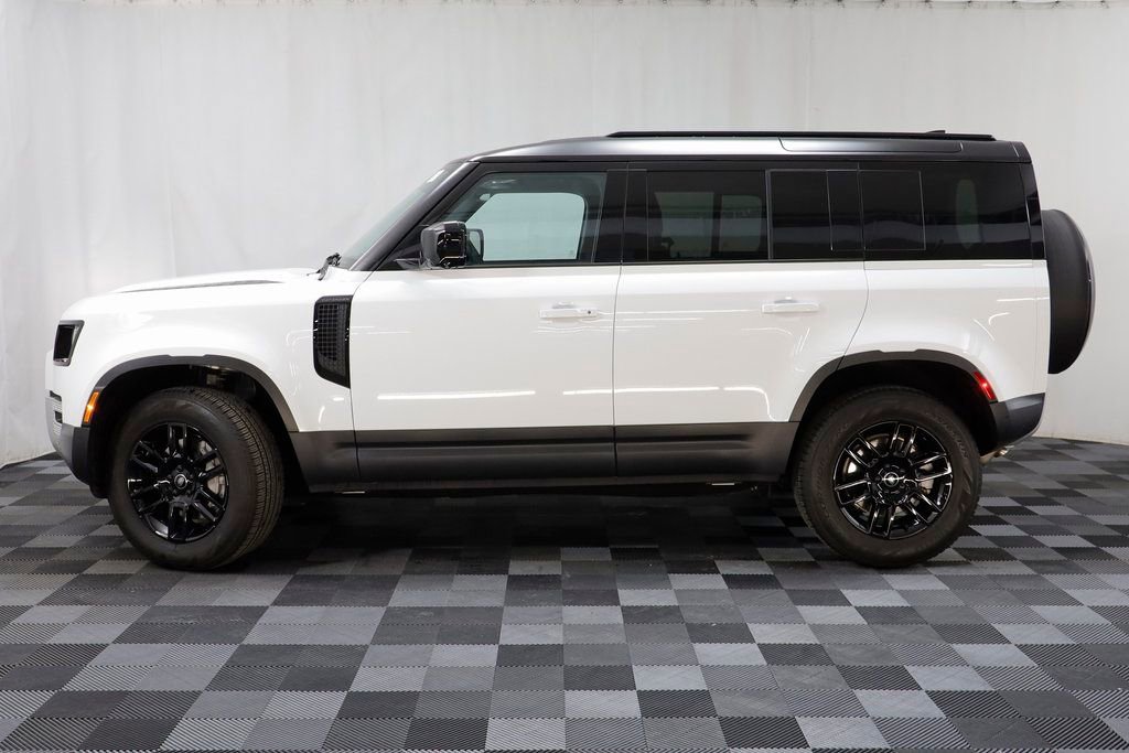 Used 2025 Land Rover Defender 110 S image 4