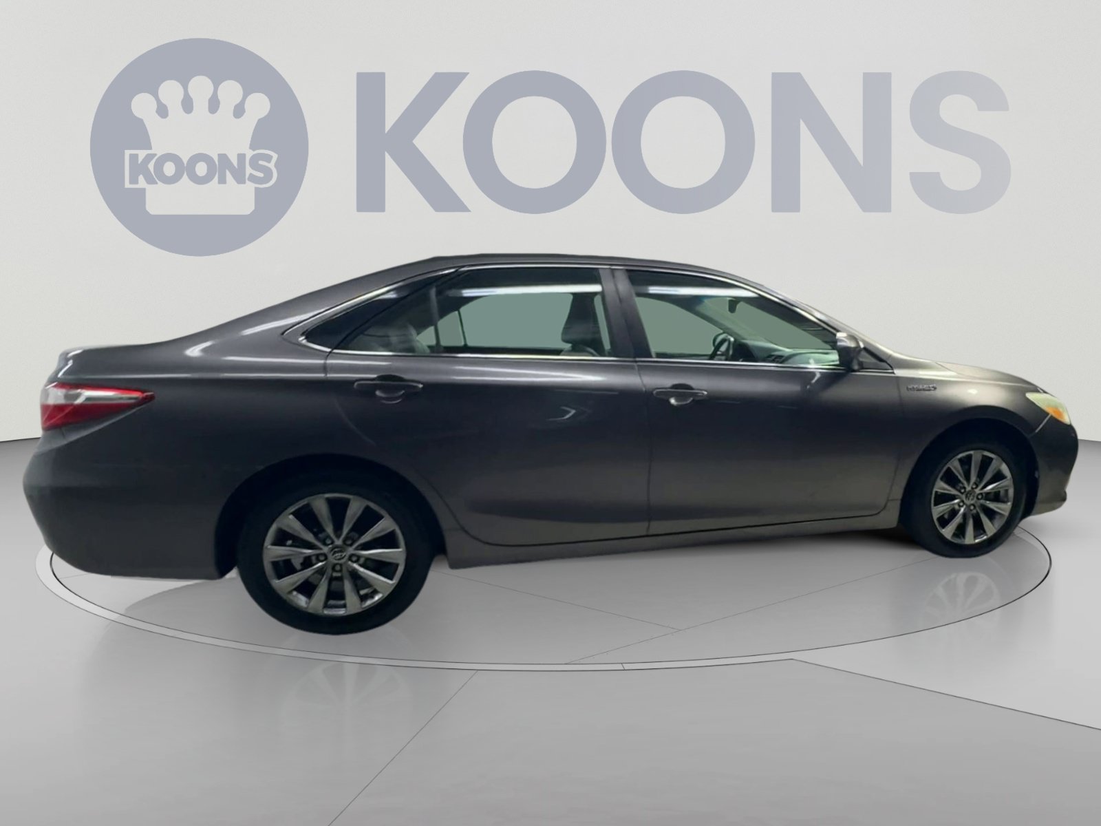 Used 2015 Toyota Camry XLE w/ Moonroof Package FWD image 12