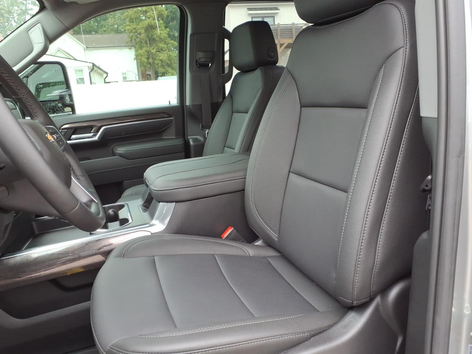 New 2026 Chevrolet Silverado 2500 LTZ w/ LTZ Premium Package AWD/4WD image 23