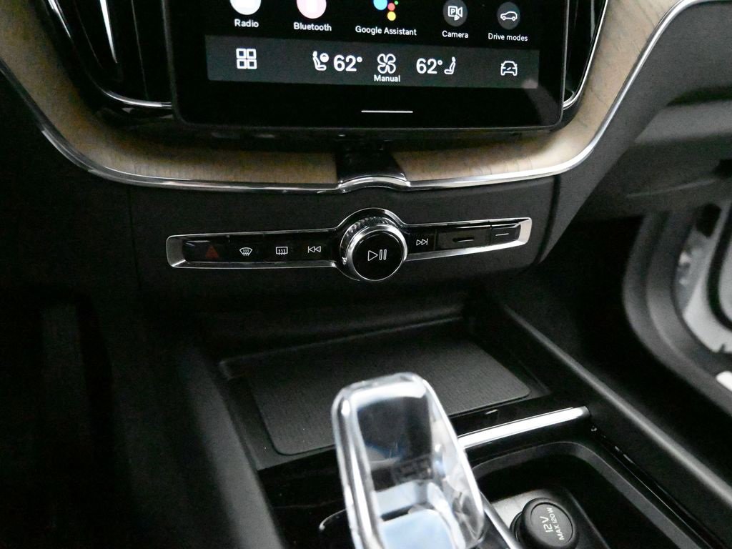 New 2026 Volvo XC60 B5 Plus w/ Protection Package Premier image 23