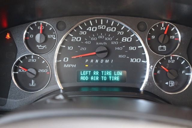 Used 2023 Chevrolet Express 2500 w/ Driver Convenience Package image 17