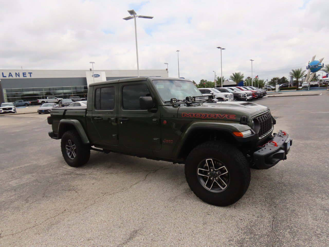 Used 2024 Jeep Gladiator Mojave image 7