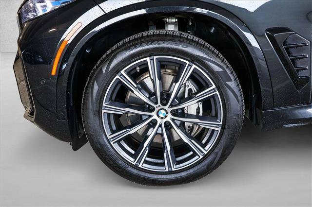 Used 2026 BMW X5 xDrive40i AWD/4WD image 9