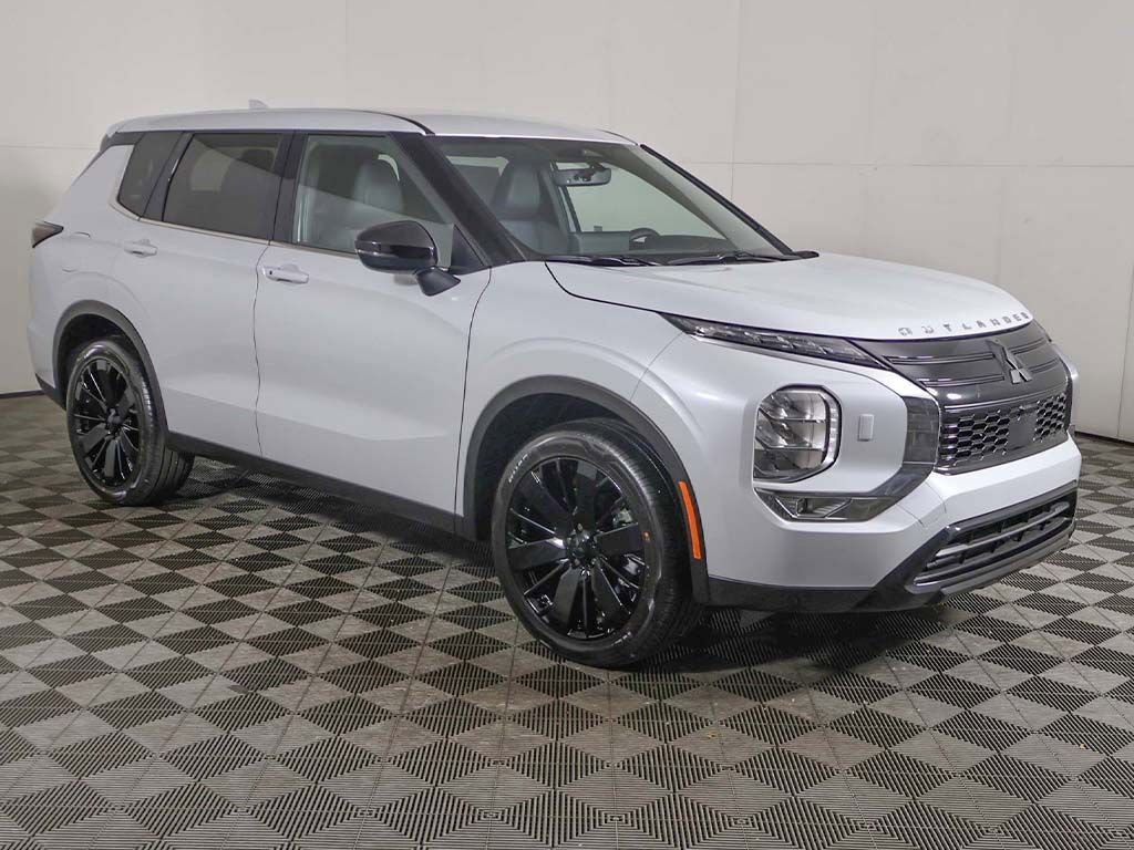 New 2026 Mitsubishi Outlander LE AWD/4WD image 57