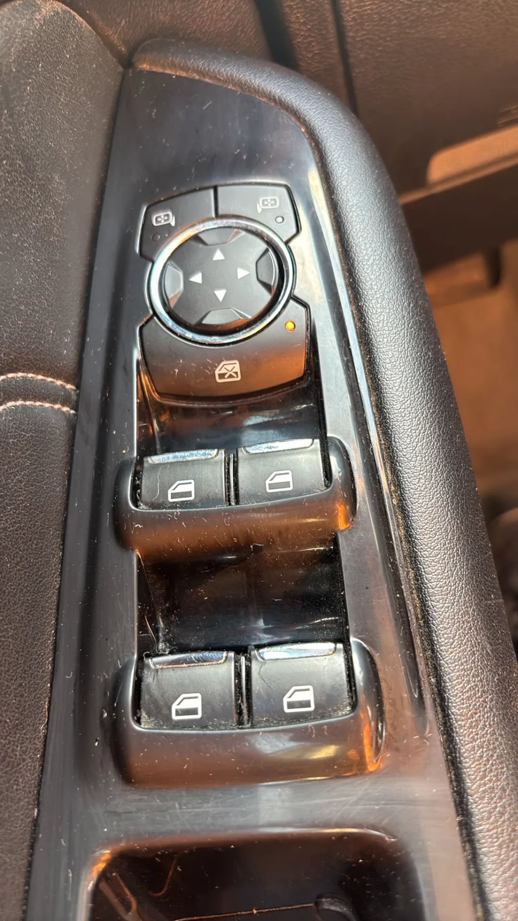 Used 2018 Ford Edge Titanium AWD/4WD image 20
