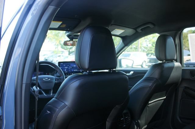 Used 2024 Ford Escape ST-Line w/ Tech Pack #1 AWD/4WD image 31
