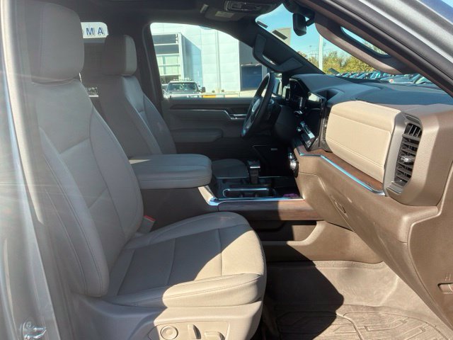 Used 2024 GMC Sierra 1500 SLT w/ SLT Premium Plus Package AWD/4WD image 31