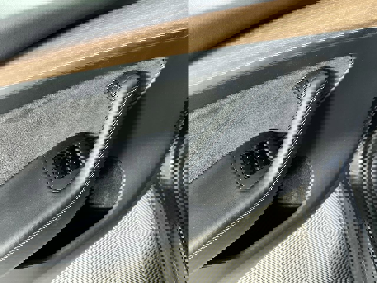 Used 2025 Tesla Model Y Long Range image 14