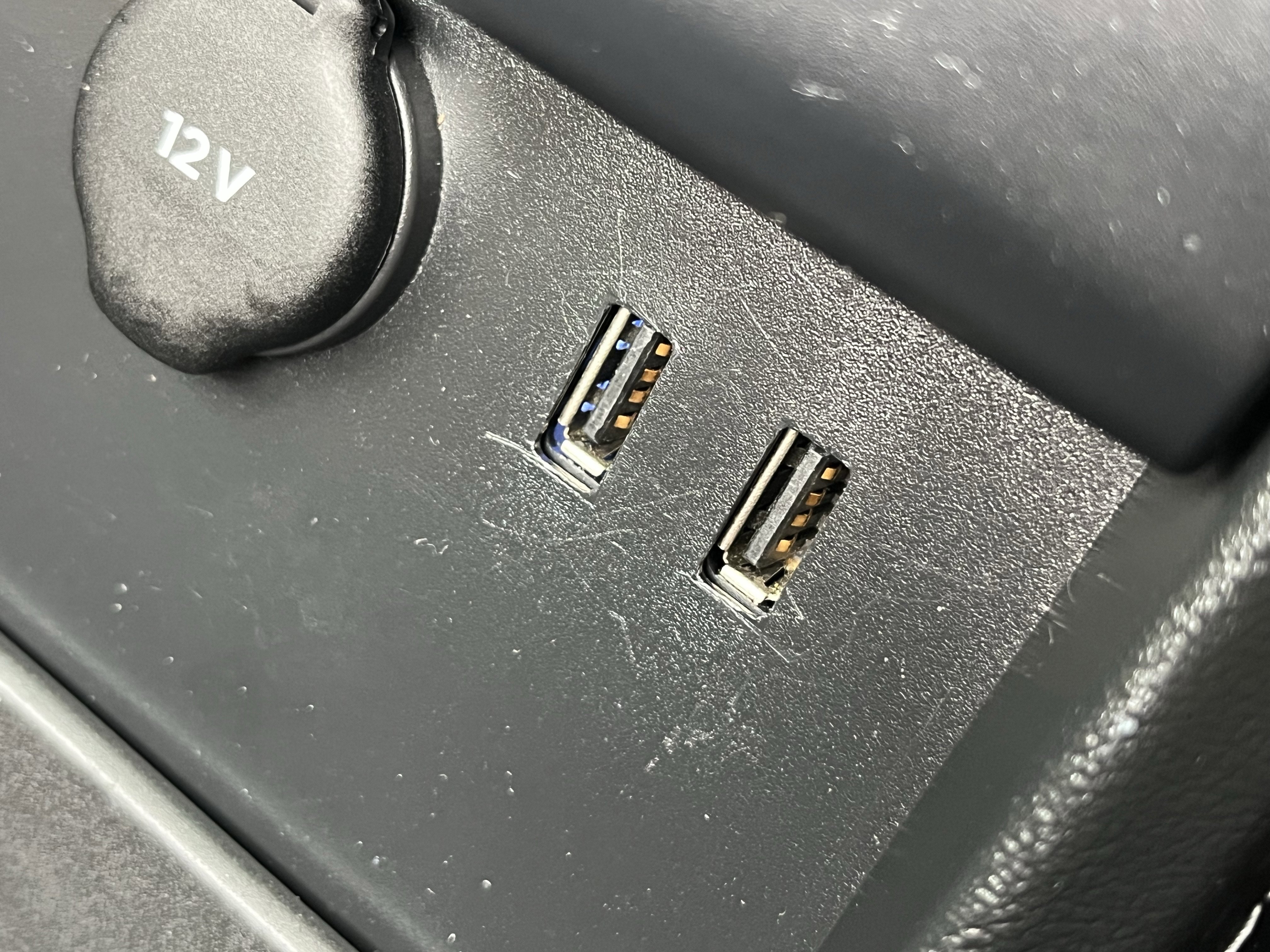 Used 2014 Tesla Model S 60 image 23