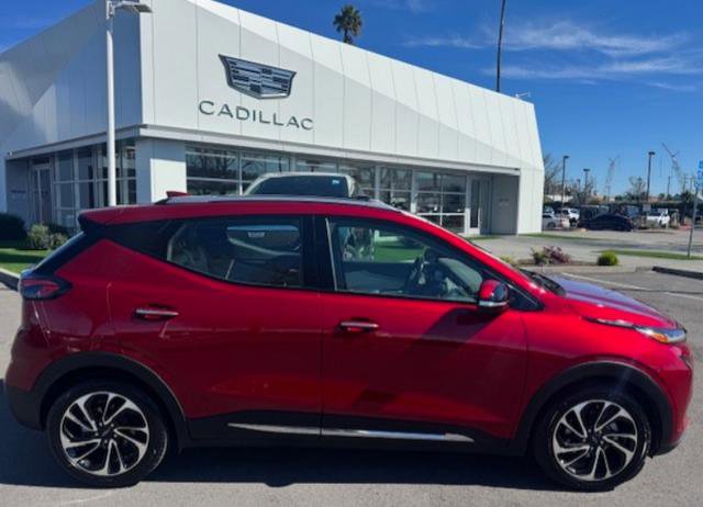 Used 2023 Chevrolet Bolt EUV Premier w/ Sun & Sound Package image 4